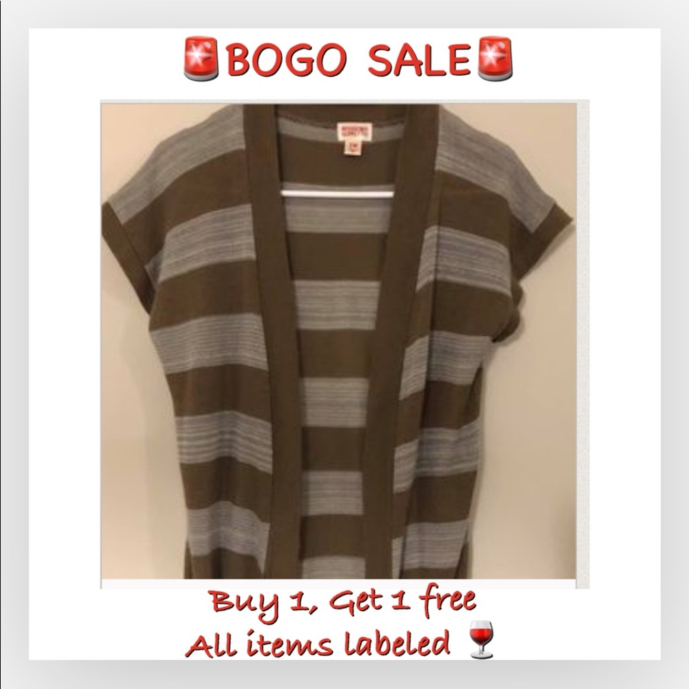 🍷BOGO SALE Women’s Cardigan